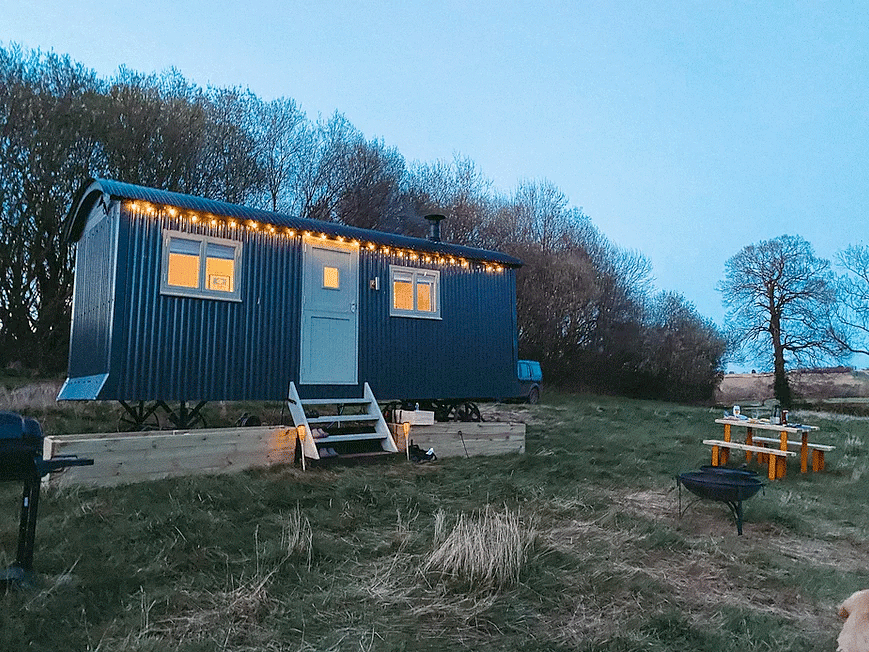 A Luxury Glamping Hut In The Oxfordshire Countryside Harrogate Huts 